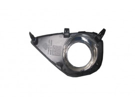 TOYOTA YARIS- 14/16; SİS LAMBA KAPAĞI SAĞ SİYAH (SİS DELİKLİ) (NİKELAJ ÇERÇEVELİ)(TW)