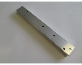 MERCEDES A CLASS- W176- 11/17; ÖN PANEL BAĞLANTI BRAKETİ SAĞ (BÜYÜK)