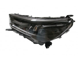 TOYOTA HILUX- PICK UP- 20/24; FAR LAMBASI SOL MOTORLU/LEDLİ/SİYAH (INVINCIBLE) (CASP)(E MARKLI)