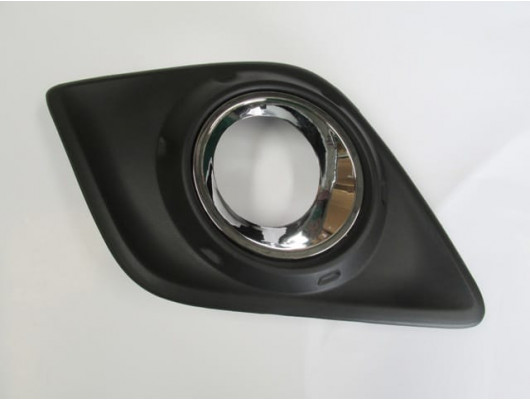 TOYOTA HILUX- PICK UP- 15/19; SİS LAMBA KAPAĞI SAĞ SİS DELİKLİ (SİS YUVASI NİKELAJLI) (CASP)