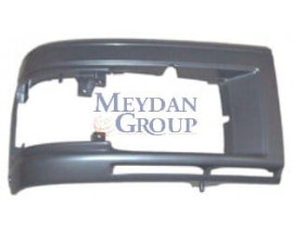 NISSAN URVAN- MİNİBÜS- E24- 98/99; FAR ÇERÇEVESİ SAĞ SİYAH