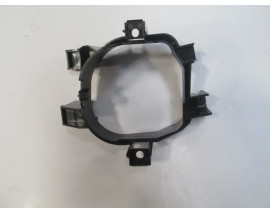 NISSAN PICK UP- NAVARA- 16/22; SİS LAMBA ÇERÇEVE BRAKETİ SAĞ PLASTİK (CASP)