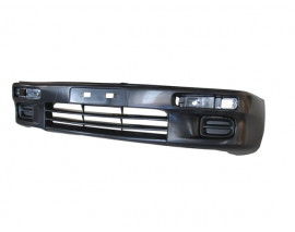 MAZDA 323- FAMILIA- 95/97; ÖN TAMPON SİYAH (TAMPON SİNYAL DELİKLİ/SİS KAPAKLI) 1.8CC TYG)