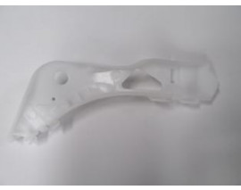 MAZDA 6- SD- 03/06; ÖN TAMPON BAĞLANTI BRAKETİ SAĞ PLASTİK (TW)