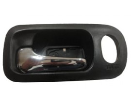 HONDA CRV- 02/04; ÖN KAPI İÇ AÇMA KOLU SOL SİYAH (ELCEĞİ NİKELAJLI) (HUSHAN)
