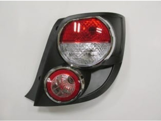 CHEVROLET AVEO- HB- 11/13; STOP LAMBASI SAĞ KIRMIZI/BEYAZ (NİKELAJ ÇERÇEVELİ) (FAMELLA)