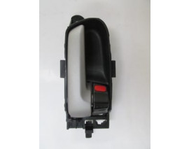 SUZUKI GRAND VITARA- 06/12; ÖN KAPI İÇ AÇMA KOLU SAĞ SİYAH (ELCEĞİ GÜMÜŞ GRİ) (HUSHAN)