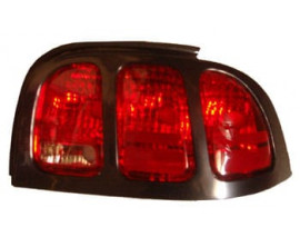 FORD MUSTANG- 96/98; STOP LAMBASI SAĞ KIRMIZI ÜST ÇERÇEVESİ İLE BİRLİKTE (EAGLE EYES)