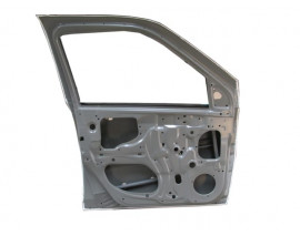 SUZUKI SWIFT- 05/11; ÖN KAPI KOMPLE SOL GRİ BOYALI/ÇELİK BARLI (İCELİ/ÇEKOMASTİKLİ) (BFN)