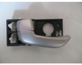 HYUNDAI I10- 08/11; ÖN KAPI İÇ AÇMA KOLU SOL GÜMÜŞ GRİ
