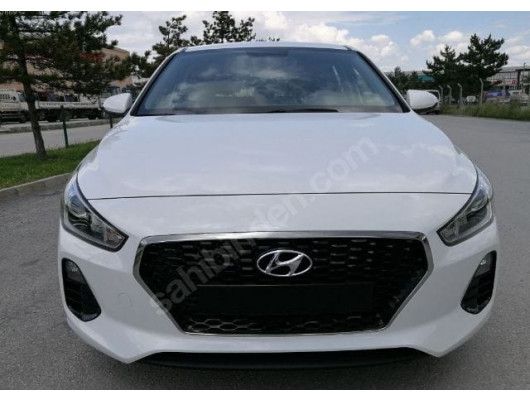 HYUNDAI I30- 17/18; ARAÇ BİLGİLERİ VE RESİMLERİ