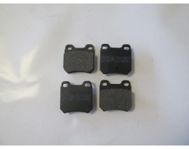 OPEL VECTRA- B- 96/99; ARKA FREN BALATASI (KABLOSUZ)(DİSK) (61,4X61,2X15) (BRAMAX)