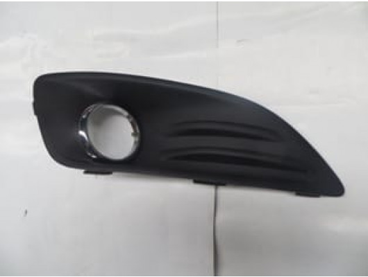 FORD FIESTA- 13/17; SİS LAMBA KAPAĞI SAĞ SİYAH (SİS DELİĞİ NİKELAJ ÇERÇEVELİ) (TYG)