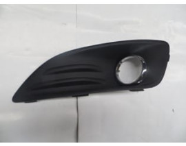 FORD FIESTA- 13/17; SİS LAMBA KAPAĞI SOL SİYAH (SİS DELİĞİ NİKELAJ ÇERÇEVELİ) (TYG)