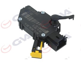 DEBRİYAJ PEDAL SENSÖRÜ DOBLO 10 FIORINO-GRANDE PUNTO 05 PUNTO 12 PUNTO EVO 10 QUBO 10