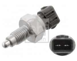 GERİ VİTES MÜŞÜRÜ İKİ FİŞLİ UNIVERSAL 1978